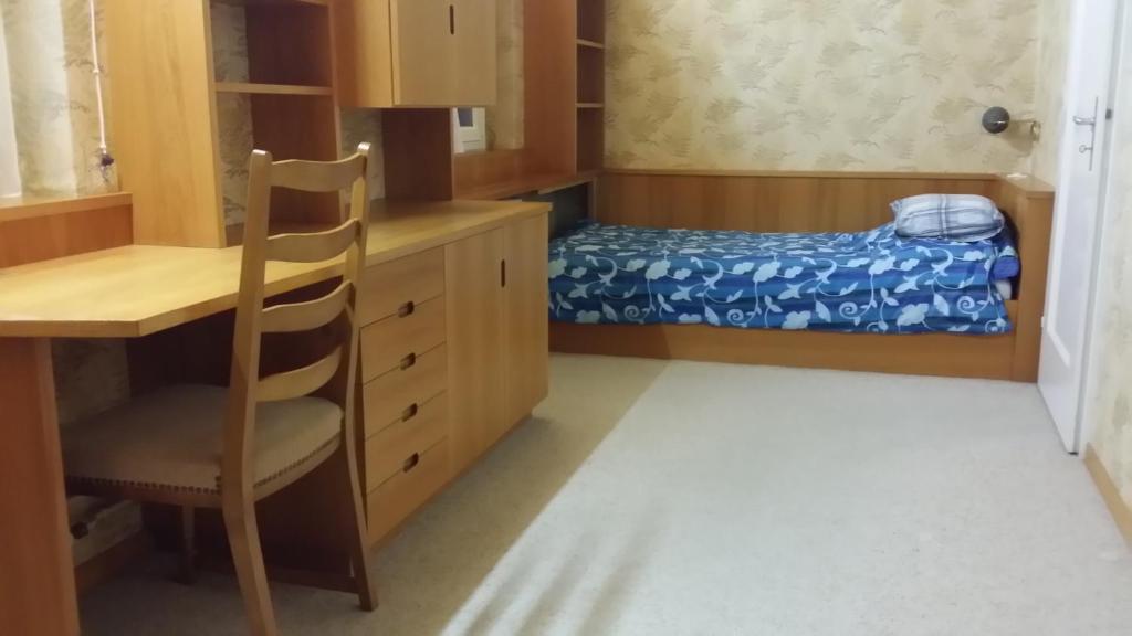 Single room in very quiet and cosy house with garden